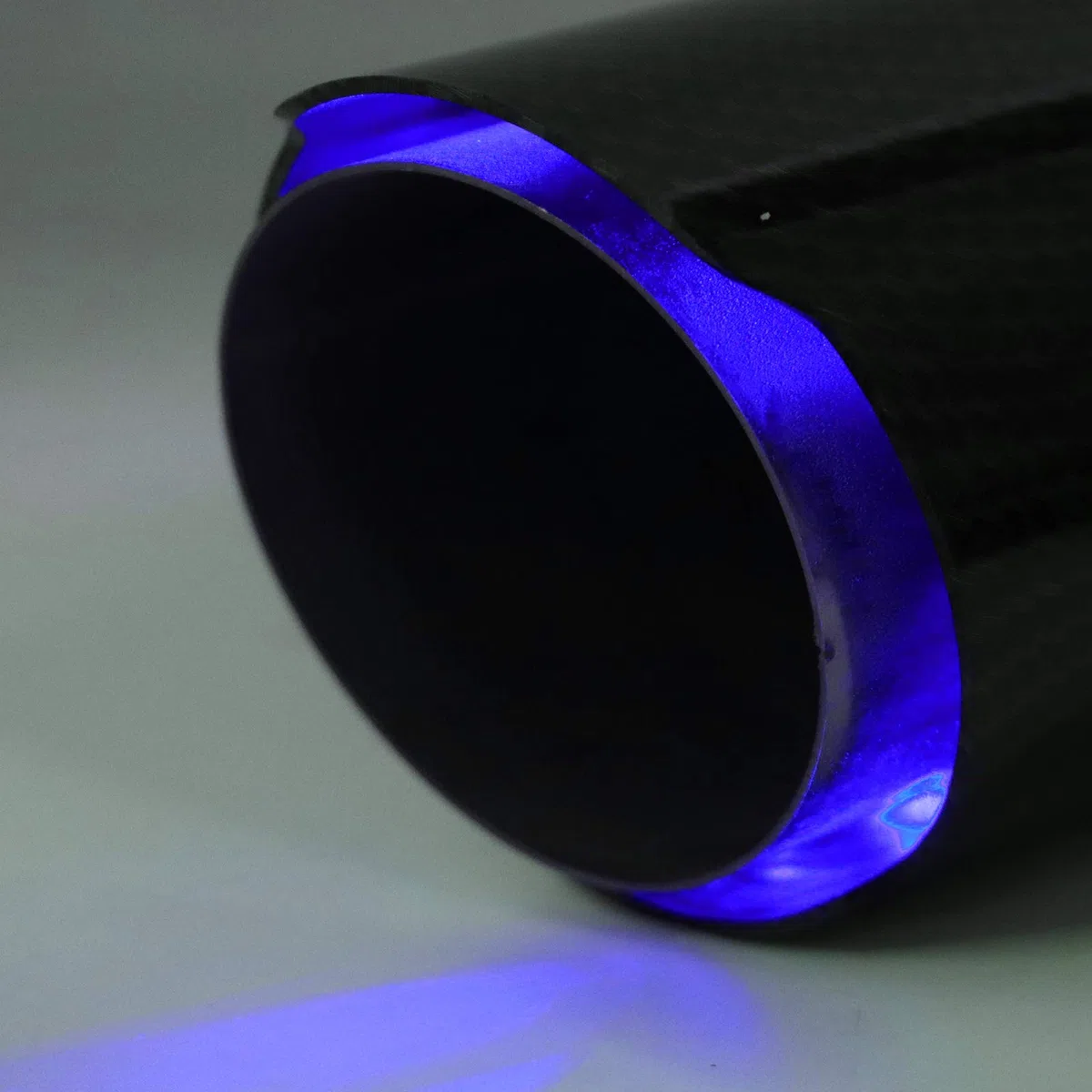 Tłumik tylny rury wydechowej LED końcówka wykończenia samochodu zamiennik wlot 63 mm wyjście 90 mm (niebieskie światło)